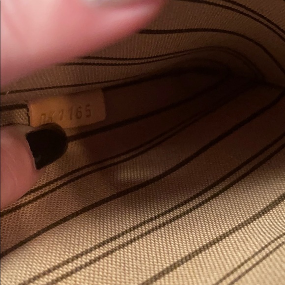 Louis Vuitton Monogram Brown Clutch - Picture 9 of 9